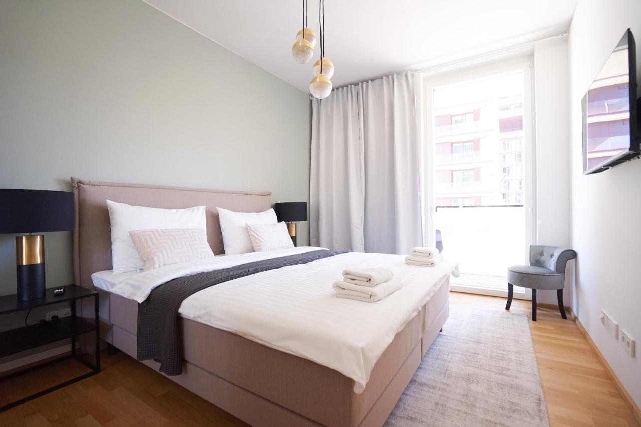Exclusive 2-Bedroom Condo With Pool & Balcony Wien Exterior foto