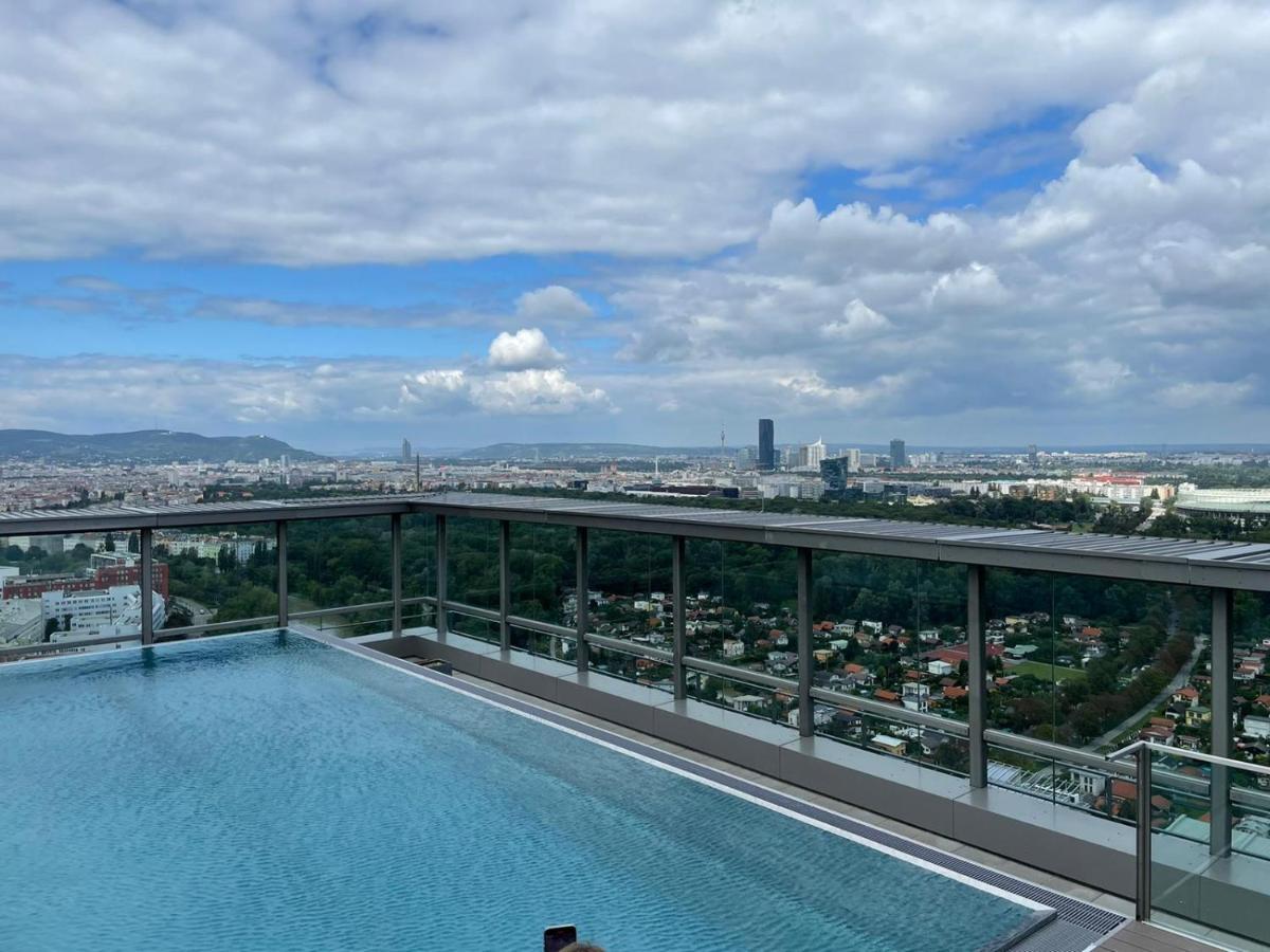 Exclusive 2-Bedroom Condo With Pool & Balcony Wien Exterior foto